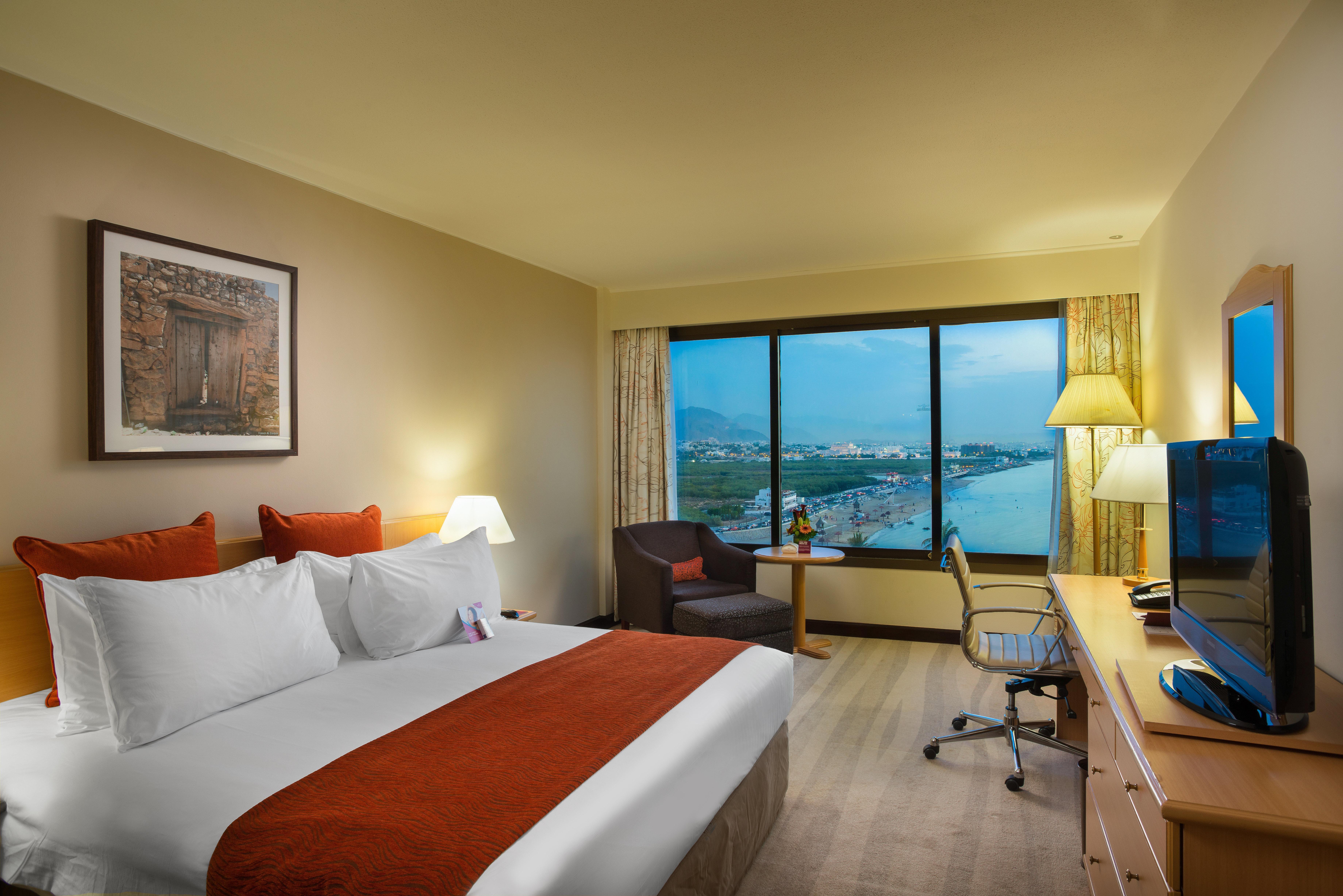 Crowne Plaza By Ihg