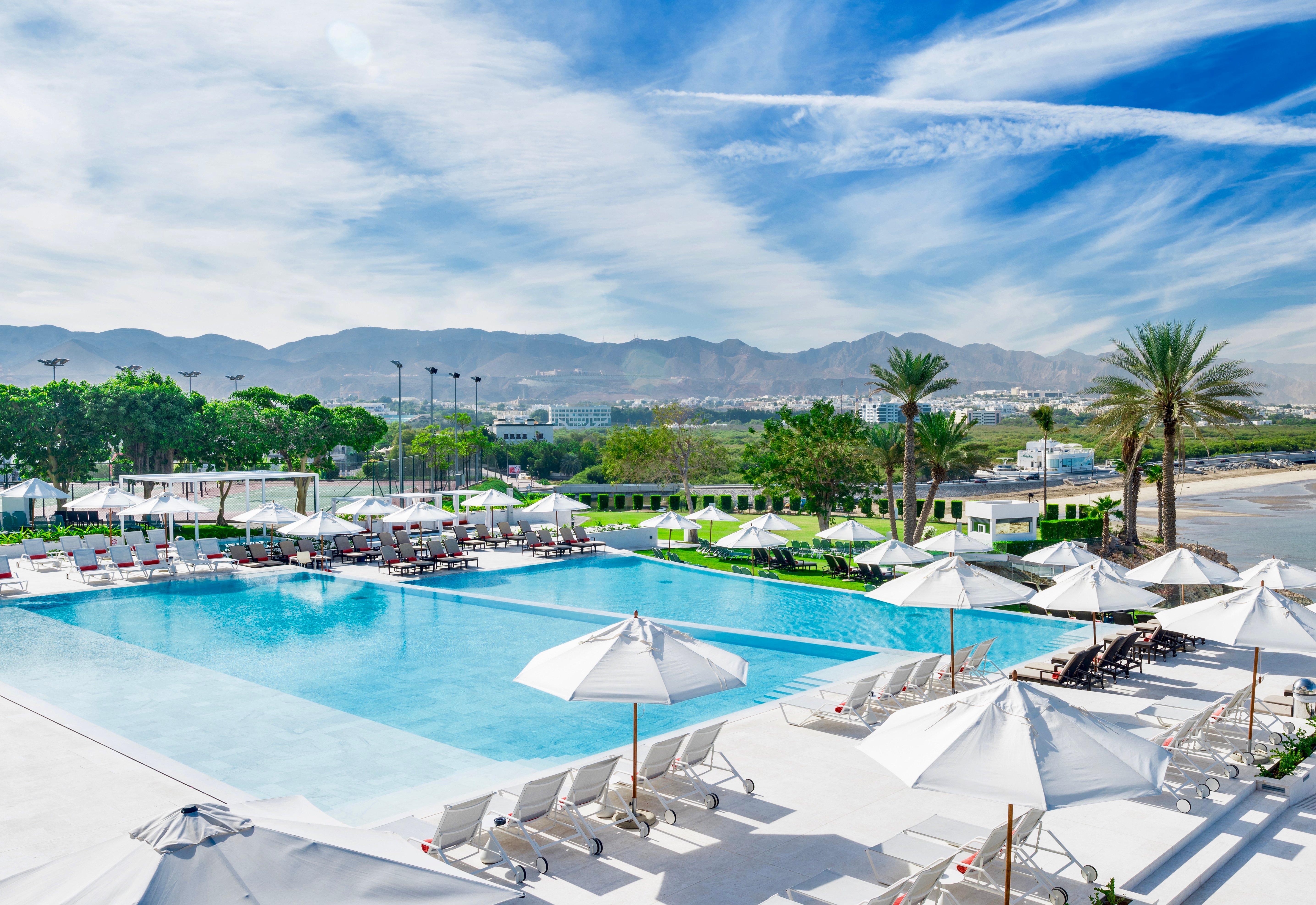 Crowne Plaza By Ihg Hotel 4*