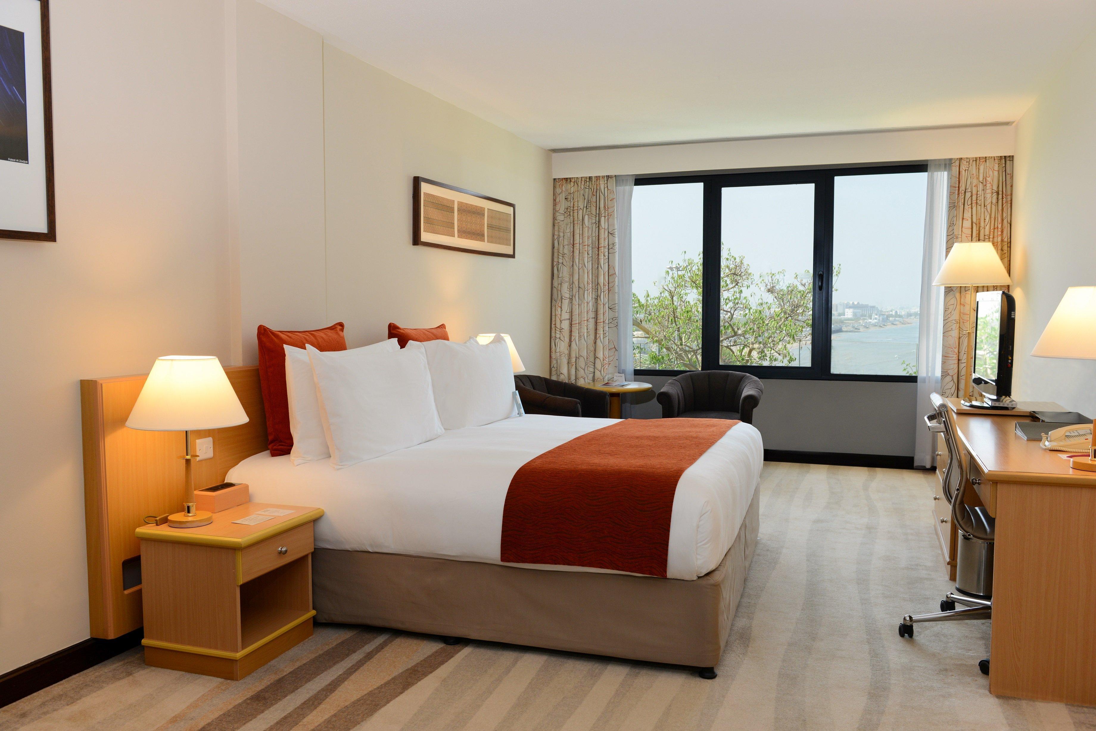 Crowne Plaza By Ihg 4*