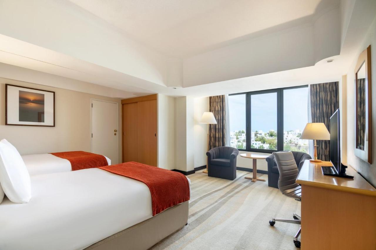 Crowne Plaza By Ihg