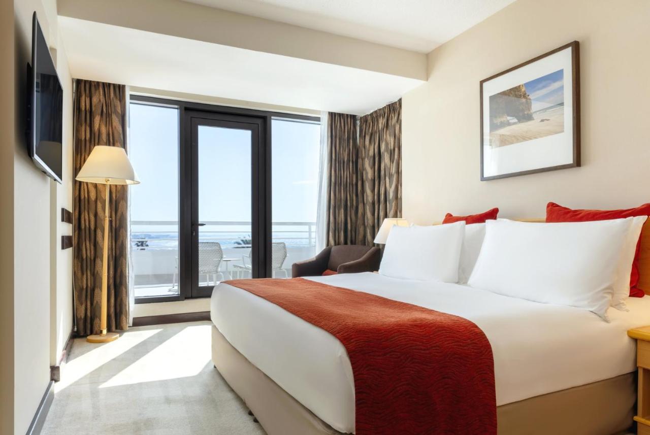 Crowne Plaza By Ihg Hotel