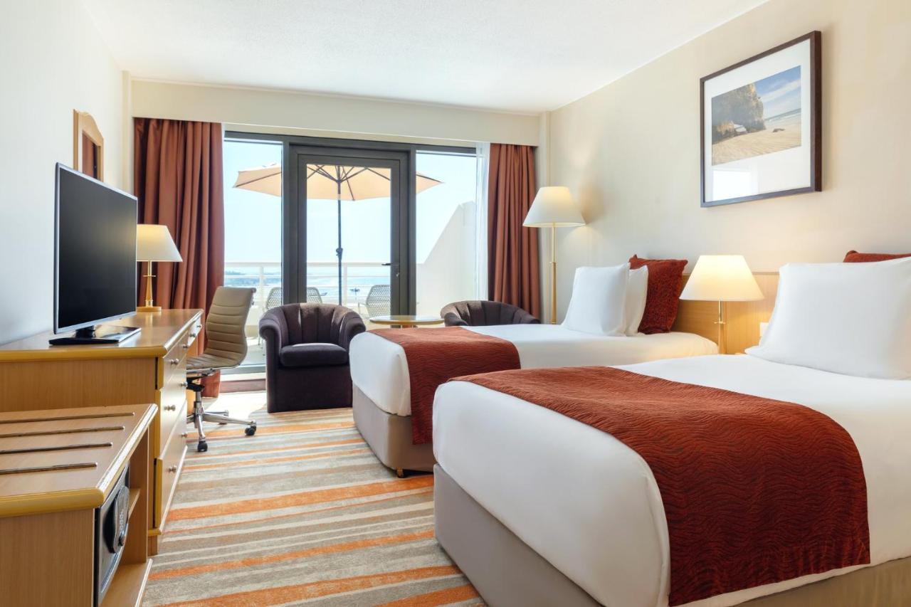 Crowne Plaza By Ihg Hotel 4*