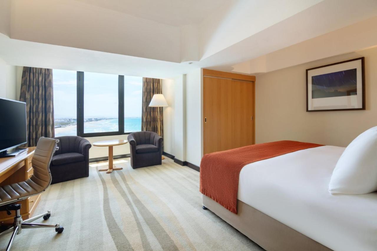 Crowne Plaza By Ihg Hotel 4*