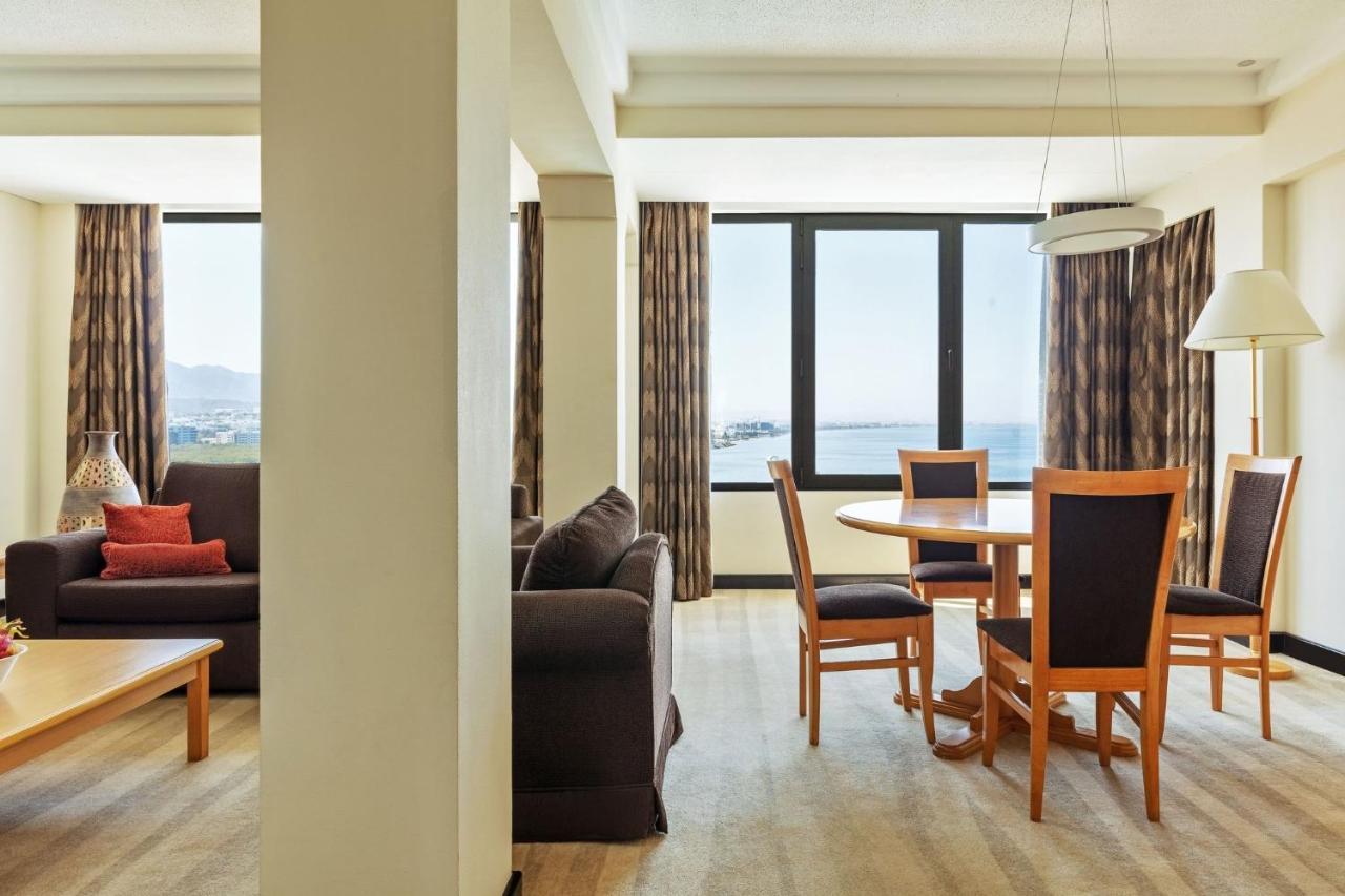 Crowne Plaza By Ihg Hotel 4*